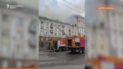 Гореше станбена зграда по смртоносните руски напади на Днепропетровск