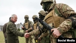 Під час візиту до військового табору король Чарльз III поспілкувався з українськими військовими