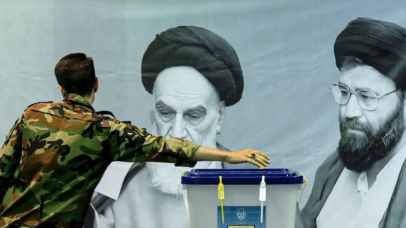 Реформистот Пезешкијан и тврдокорниот Џаили одат во втор круг претседателски избори во Иран 