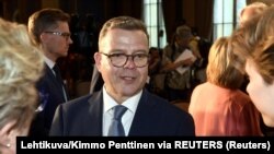 Lider finske konzervativne Stranke nacionalne koalicije (NCP) Peteri (Petteri) Orpo daje izjave medijima, nakon konferencije na kojoj je objavio sporazum o formiranju vlade sa još tri stranke. Kopenhagen, 16. jun 2023. 