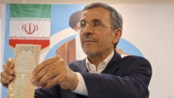محمود احمدی‌نژاد، رئیس جمهور سابق ایران. روز یک‌شنبه ۱۳ خرداد