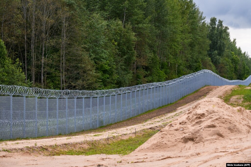 Letonia, së bashku me Poloninë, ka shtuar masat e saj të sigurisë përgjatë kufirit të saj që nga mbërritja e forcave të Wagner-it në Bjellorusi në korrik.