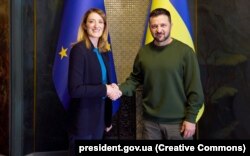 Roberta Metsola cu președintele ucrainean Volodimir Zelenski, Kiev, de Ziua Europei: 9 mai 2024.