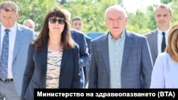 Служебната министърка на здравеопазването Галя Кондева и служебният министър-председател Димитър Главчев