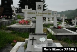 Aleksandar Škrabov sahranjen je na groblju Donji Miljevići u blizini Sarajeva