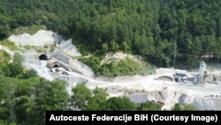 Izgradnja tunela Hranjen kojim bi se cestovno spojilo Sarajevo i Goražde, juli 2023.