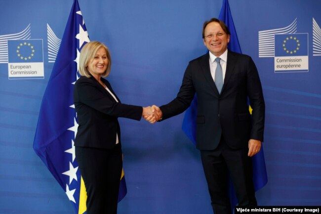 Krišto i Varhelyi u Briselu, 19. juli, 2023.