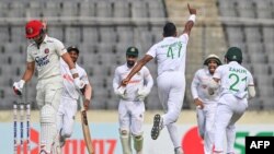 گوشه یی از مسابقه تیم ملی کریکت افغانستان با تیم بنگله دیش