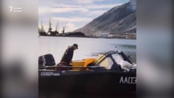 Két orosz férfi Alaszkáig menekült egy kis csónakkal a sorozás elől