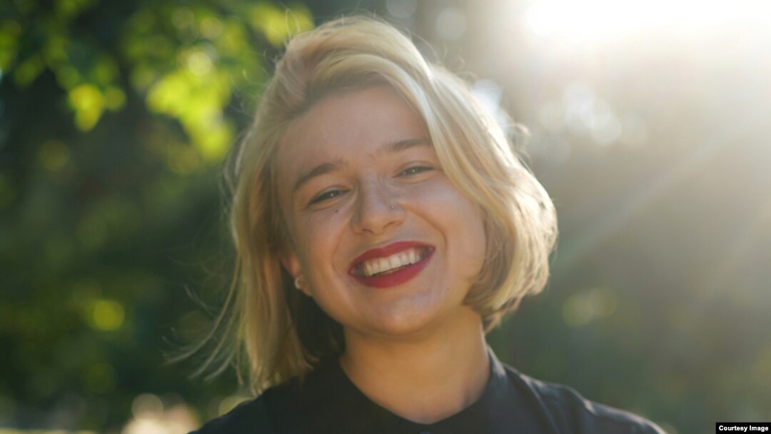 Katerina Lipovka, originară din Kiev, este artistă și arhitectă, iar în ultimele 16 luni de zile viața sa s-a restrâns la câteva bagaje.