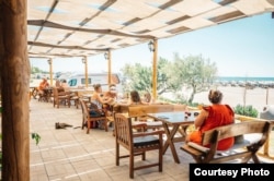 Restoran na jednoj od ulcinjskih plaža, Safari beach