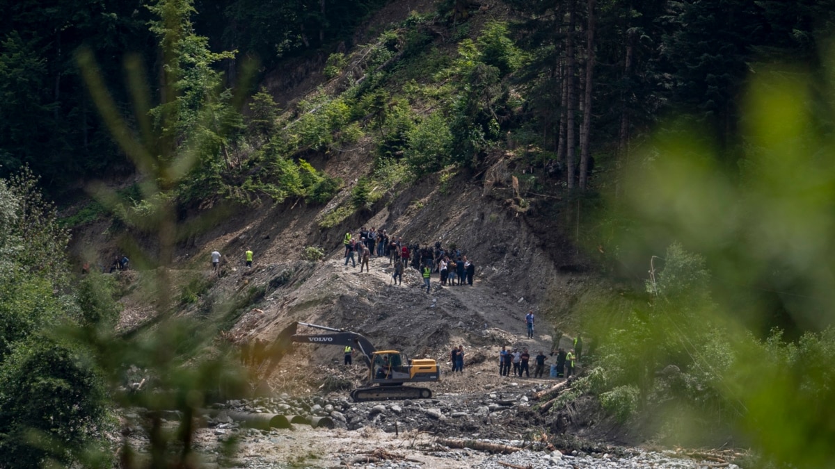 Georgia Mourns Victims Of Deadly Landslide As Search For Survivors Goes On - Vimarsana News