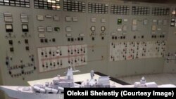 В едно от помещенията на АЕЦ Чернобил след окупацията има макет на руски военен кораб - символ на руската съпротива стана именно репликата "Руски военен кораб, иди на м...та си", изречена от един от защитниците на Змийския остров