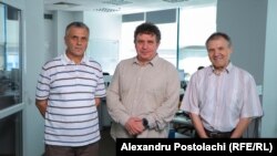 Jurnalistul Alexandru Canțîr și analiștii Igor Boțan și Nicoale Negru