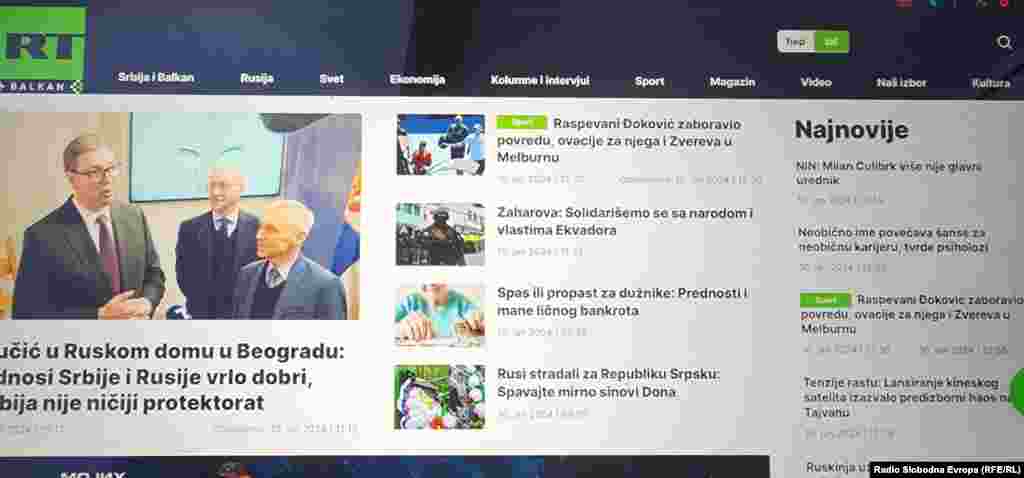 Sajt Russia Today (RT) na srpskom jeziku, bez problema se otvara u Briselu (zabeleženo 29. januara 2024.). Kancelarija RT u Beogradu, glavnom gradu Srbije koja je kandidat za članstvo u EU, otvorena je krajem 2022. godine u kojoj je Rusija započela invaziju u Ukrajinu.&nbsp;