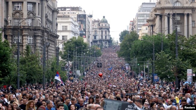 Протестиращите блокираха улици и булеварди в Белград