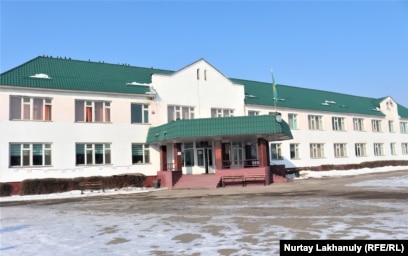 HD сапада әдемі жас порно көру Ауызша жыныстық қатынас