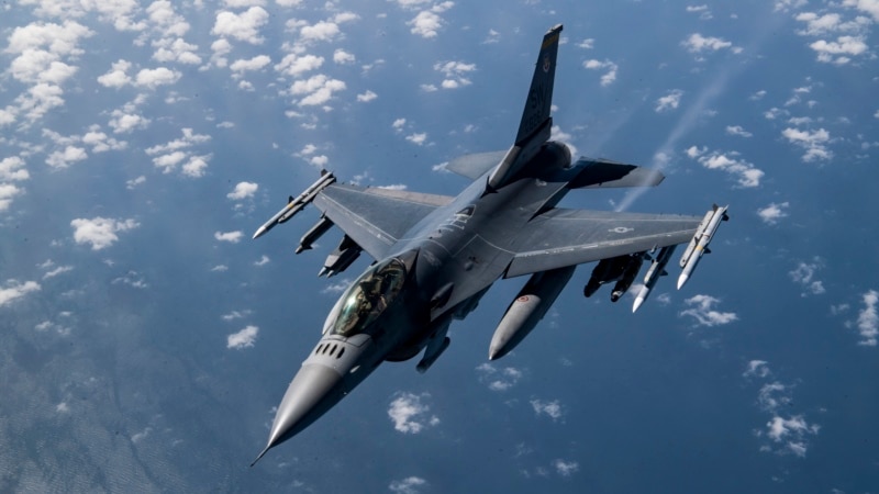 Краіны NATO пачалі пастаўкі Ўкраіне самалётаў F-16