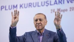 Erdogan câstiga alegerile