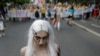 Археология: Почему в России запрещают смену пола?