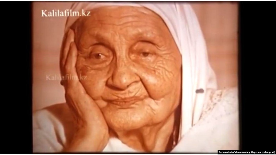 Мен жағажайда тыңшылық жасадым