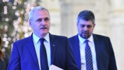 Marcel Ciolacu (dreapta) a fost propus premier pe 13 iunie 2023. Cariera sa politică a luat amploare sub conducerea lui Liviu Dragnea (stânga), de care s-a dezis însă când a simțit decăderea fostului lider PSD.