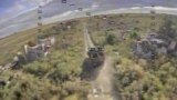 O unitate ucraineană de drone vânează blindate rusești 