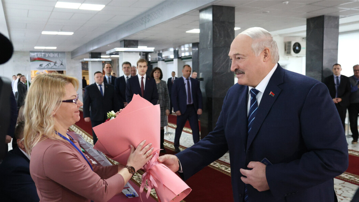 Loukachenko a annoncé qu’il participerait aux élections présidentielles en Biélorussie en 2025