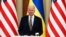 Байден во время визита в Украину в 2023 году