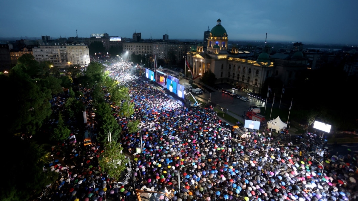 Tens Of Thousands Gather For Pro-Government Rallies In Serbian