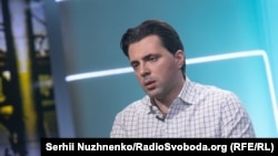 Станом на ранок 28 листопада 559 населених пунктів залишаються без електропостачання внаслідок негоди, яка охопила різні регіони України, зазначив Володимир Кудрицький