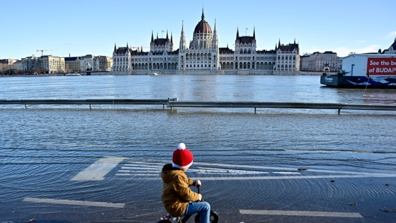 Rekordno visok vodostaj Dunava u Budimpešti