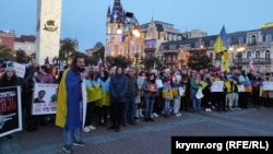 На митинге 24 февраля выступает представитель белорусской диаспоры