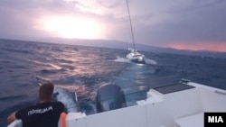 Полициски службеници спасија пет лица од едрилица во Охридското Езеро. 