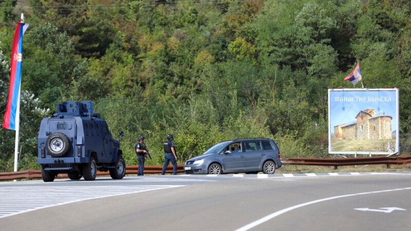 Убиен полицаец на северот на Косово, Приштина тврди дека опколила 30 вооружени лица