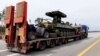Grupa Wagner transportuje tenk nakon što su prekinuli pobunu, fotografija sa autoputa prema Moskvi, 24. juna 2023.