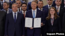 Președintele Klaus Iohannis se mândrește cu Legea Educației, deși aceasta este considerată un eșec de specialiști.