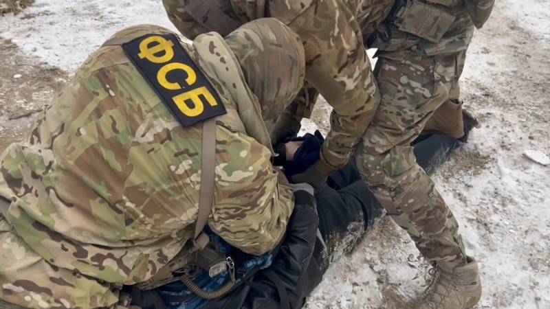 Российские силовики задержали жителя Геническа за якобы участие в «крымскотатарском батальоне» – СК РФ
