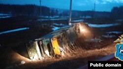 تصویر آرشیف از واژگون شدن یک بس در این خبر جنبه تزئینی دارد 