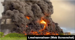 Пожар на нефтебазе в Казачьей бухте Севастополя, апрель 2023 года