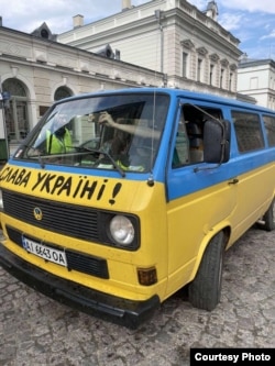 Микроавтобус белорусских волонтеров в Пшемысле