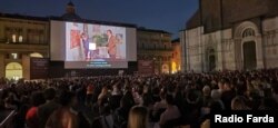 Киносеанс на главной площади Болоньи