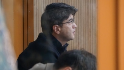 Порно гейлер егіздерді сорып алады