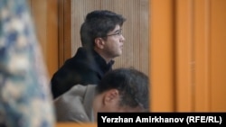 Бывший министр нацэкономики Казахстана Куандык Бишимбаев во время суда над ним