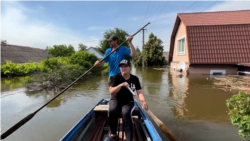 Un sat ucrainean sub ape, după ruperea barajului de la Nova Kahovka