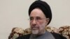 محمد خاتمی صریحا با تغییر نظام جمهوری اسلامی مخالفت کرد و گفت: «اگر زندگی می‌خواهیم، زندگی در براندازی پیدا نمی‌شود»