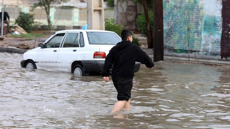 آماده‌باش هلال احمر در پی هشدار هواشناسی به ۱۳ استان ایران