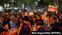 Georgians continued their demonstrations against the proposed "foreign agent" bill in Tbilisi late on May 3.