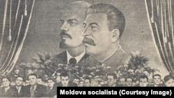„Sub drapelul lui Lenin-Stalin”. „Moldova socialistă”, 17 februarie 1954.