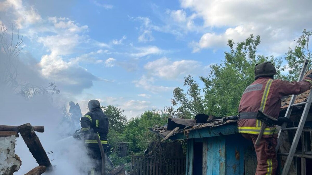 снаряди армії РФ зруйнували приватний будинок на Харківщині, загинула жінка